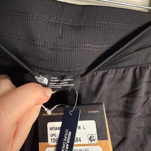 The North Face NWT Women's‎ Black Aphrodite Motion Shorts Size Medium Long - Picture 5 of 7
